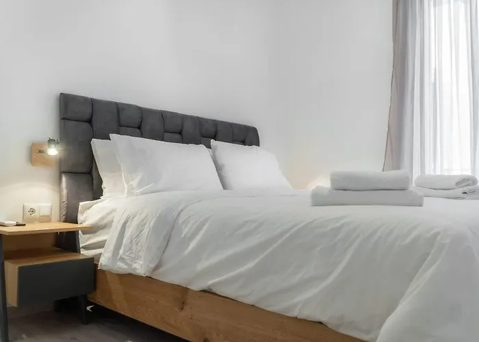 Syntagma Square, 60Sqm Platinum Suite