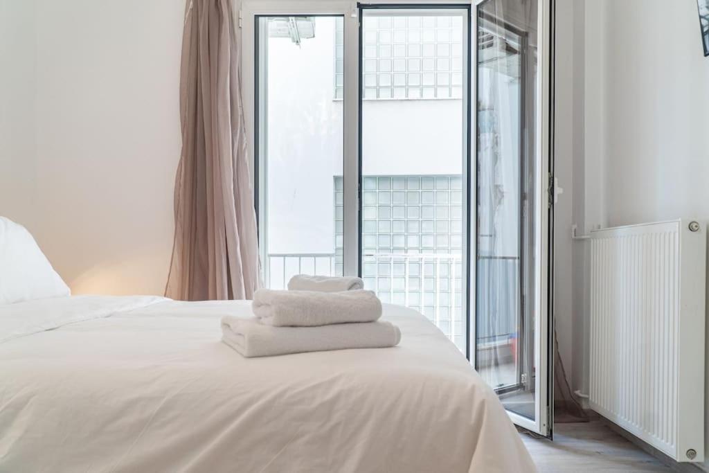 Syntagma Square, 60sqm Platinum * Athens