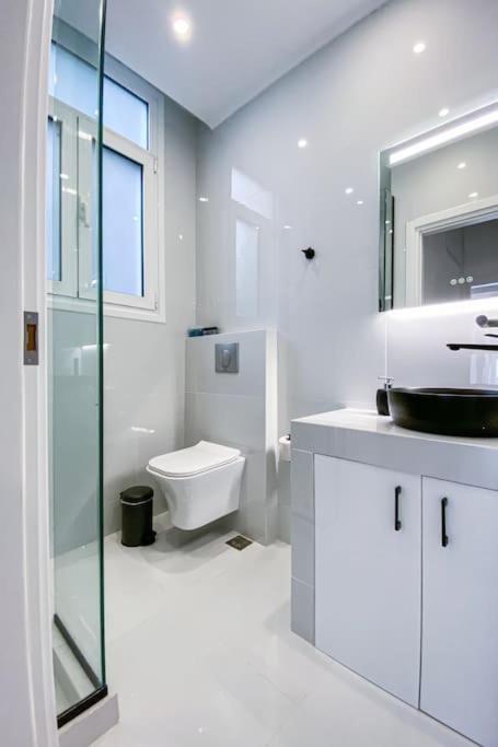 Syntagma Square, 60sqm Platinum * Athens
