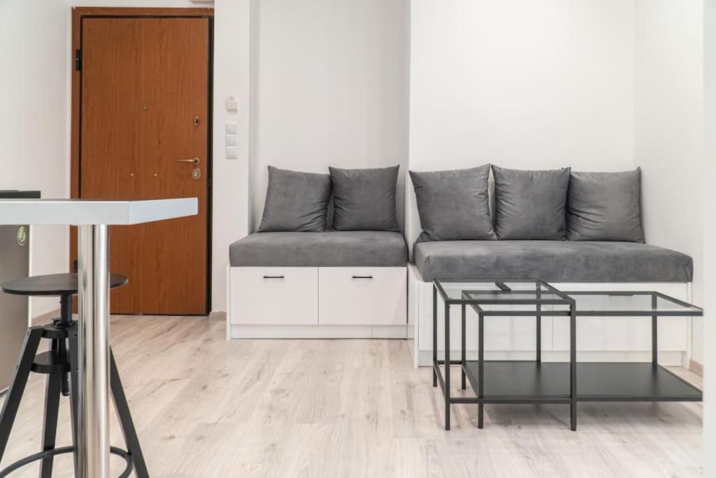 Syntagma Square, 60sqm Platinum * Athens